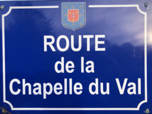 Lire la suite à propos de l’article La route de la chapelle du Val