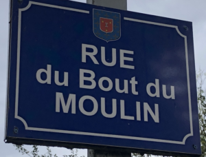 Lire la suite à propos de l’article La Rue du Bout du Moulin