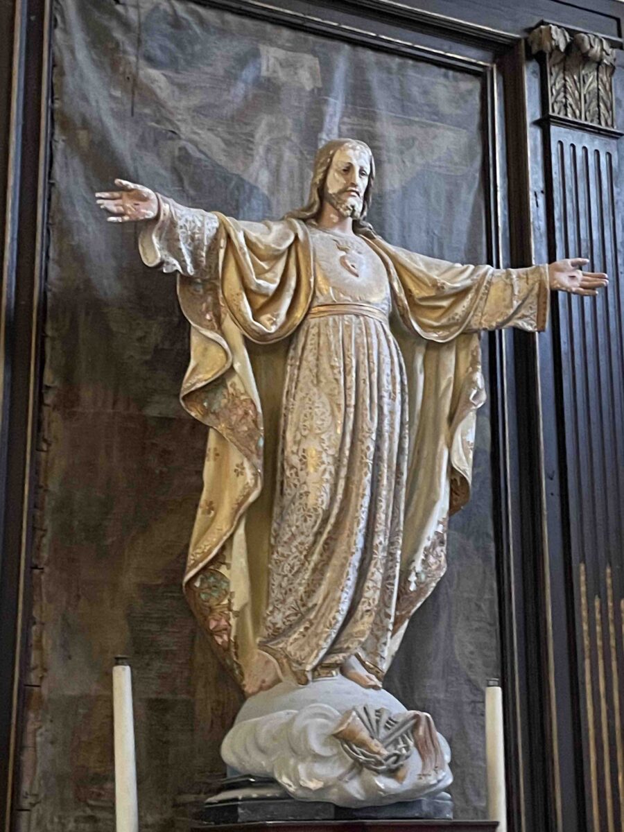 Statue du Sacré-Coeur de Jésus