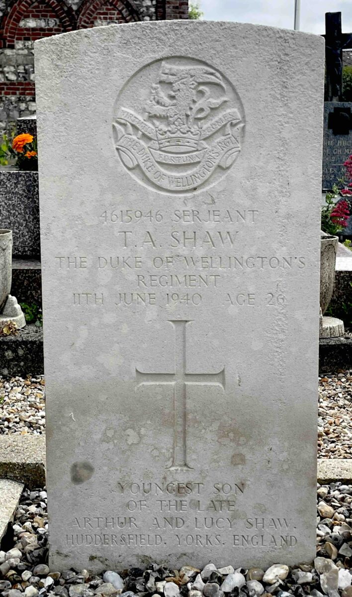 Photo montrant la sépulture de Terence Ambler Shaw