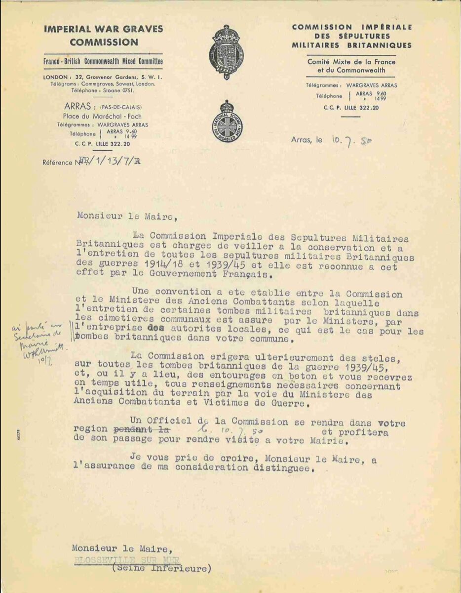 Lettre précisant les modalités d'entretien des tombes militaires britanniques et annonçant la future érection de stèles